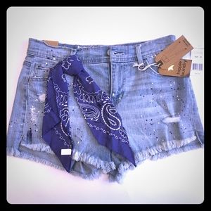 Hippie Laundry Mid Rise Shortie